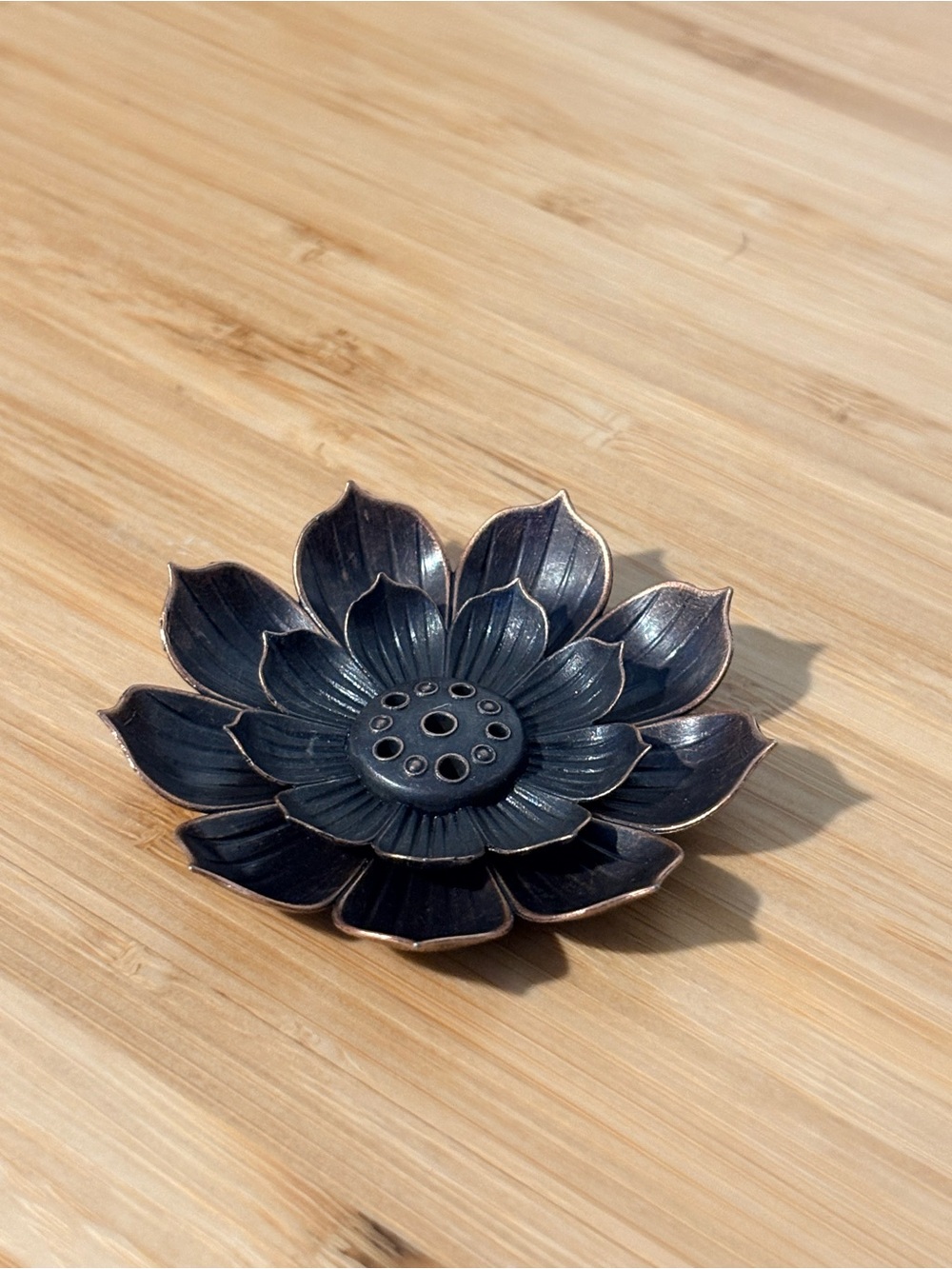 Lotus-Shaped Incense Holder in Dark Bronze Metal - Picture 2 of 5